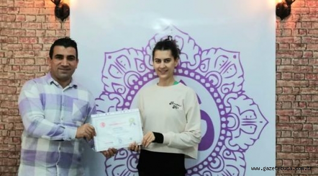 ASLI DURAN ÖDÜLÜNÜ ALDI