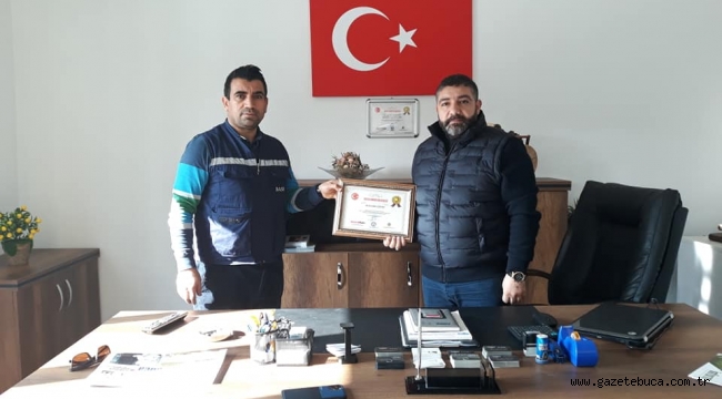 EMRE GÖRMEZ ÖDÜLÜNÜ ALDI