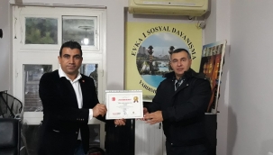 EVKA1 DERNEĞİ BAŞKANI KARACA ÖDÜLÜNÜ ALDI