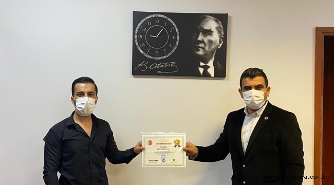 İRFAN BOZKURT ÖDÜLÜNÜ ALDI