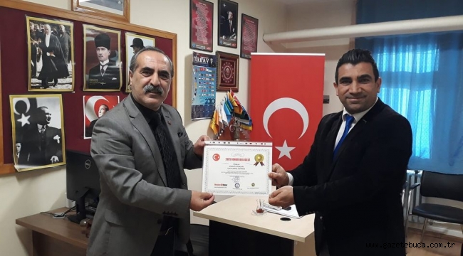 TÜRKAV İZMİR ÖDÜLÜNÜ ALDI