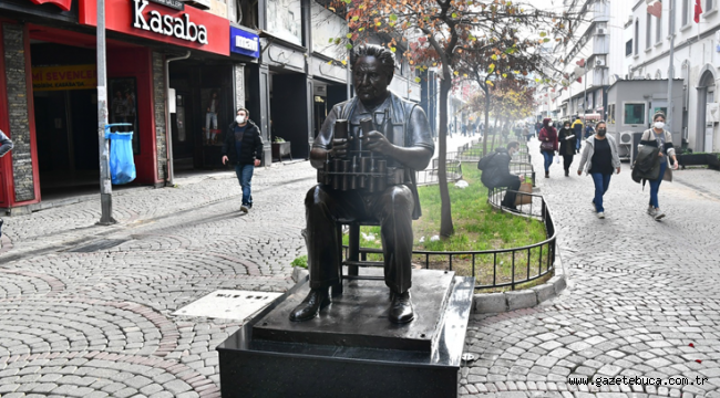 Benzinci Kör Hafız heykeli Kemeraltı ile buluştu