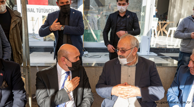 Başkan Soyer'den şehit ailesine taziye ziyareti