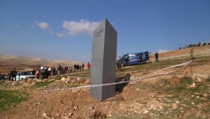 Gizemli monolitin sırrı milli uzay planı toplantısında çözüldü