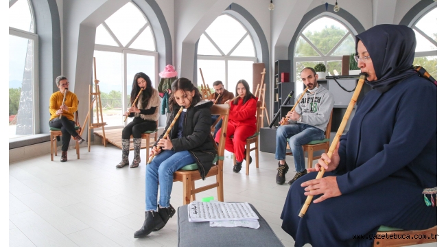 Ney kursu Bucalılara nefes oldu