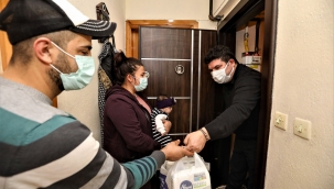 Bebekli ailelere ilk hediye Buca Belediyesi'nden