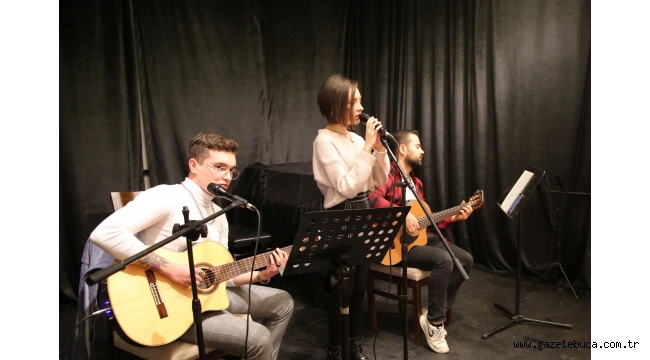 Buca'da sanatın temeli gençlik merkezlerinde atılıyor