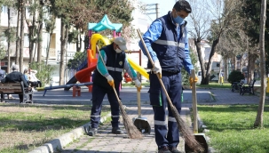 Buca'nın parklarında bahar temizliği