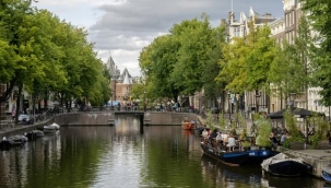 Hollanda'da sokağa çıkma kısıtlaması sona erdi