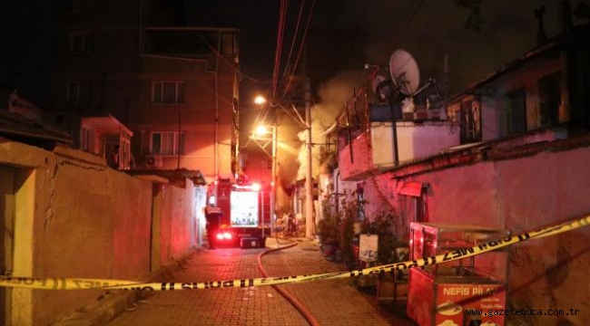 İzmir'de müstakil evde yangın çıktı: 1 yaralı