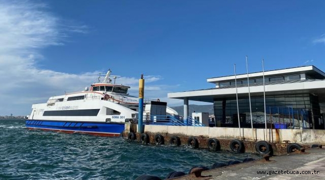 İzmir'de şiddetli rüzgar: Vapur seferleri durduruldu