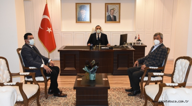 Kaymakamımız Sayın Mahmut Nedim TUNÇER. İlçe Emniyet Müdürü Ruhan Gürol SARAÇOĞLU ve Belenbaşı Mahallesi Muhtarı İsmet İLHAN'ın Ziyaretlerini Makamında Kabul Etti.