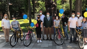 Dünya Bisiklet Günü'nde dereceye giren gençlere hediye