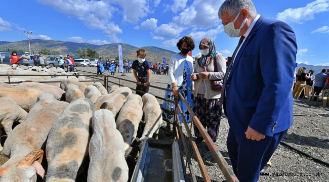 İzmir Büyükşehir Belediyesi hayvancılığa desteğini sürdürüyor