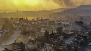 Antalya'nın Manavgat ilçesinde dün öğle saatlerinde başlayan yangın devam ediyor. Can kaybı 3'e yükseldi. 122 kişi yangından etkilenirken 58 kişinin de tedavisi sürüyor.
