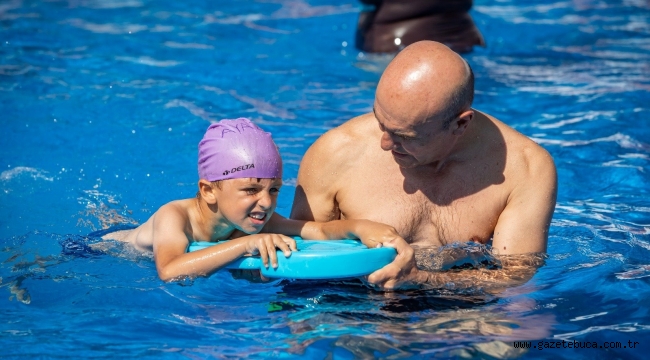 Soyer: Çocuklarımızı yüzme sporuyla da, havuzla da, denizle de buluşturacağız