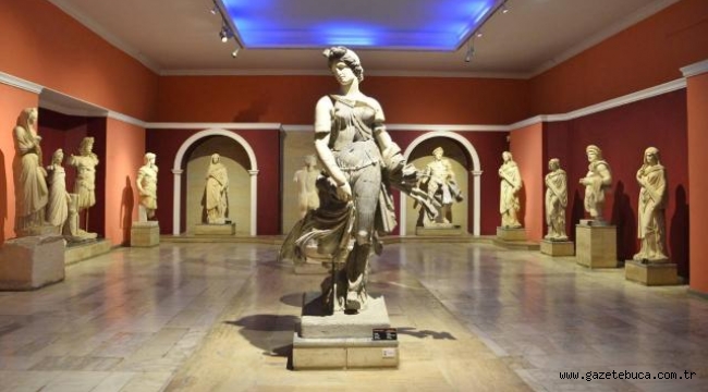 Tüm müzeler öğretmenler ile 18 yaş altı ve 65 yaş üstüne ücretsiz