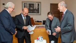 Başkan Soyer İsrail'in Ankara Büyükelçiliği Maslahatgüzarını ağırladı