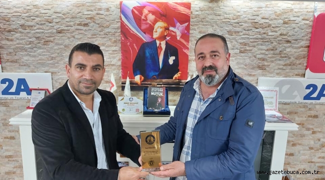 ERKAN ÇİÇEK ÖDÜLÜNÜ ALDI