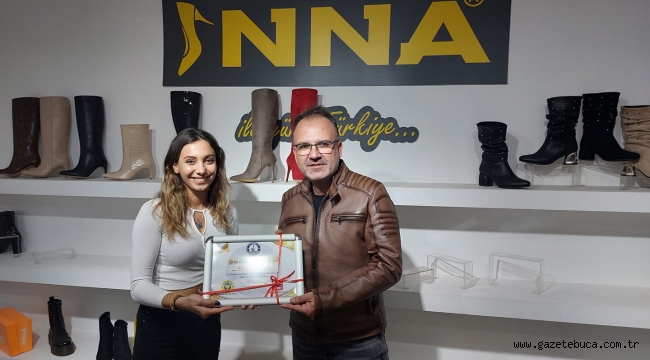 İNNA AYAKKABI ÖDÜLÜNÜ ALDI