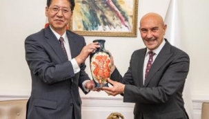 Çin Halk Cumhuriyeti Büyükelçisi Liu Shaobin Başkan Soyer'i ziyaret etti