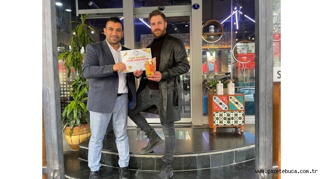 NUR VİP KUAFÖR GÜZELLİK MERKEZİ ÖDÜLÜNÜ ALDI