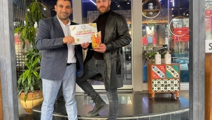 NUR VİP KUAFÖR GÜZELLİK MERKEZİ ÖDÜLÜNÜ ALDI