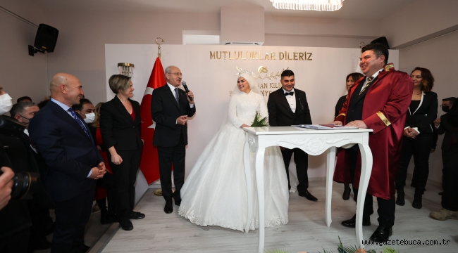 Buca'da ilk nikâh Kılıçdaroğlu'ndan Buca Belediyesi'nin ek hizmet binasını Kılıçdaroğlu açtı