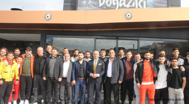 BUCASPOR'LU FUTBOLCULAR KAHVALTIDA BULUŞTU