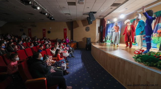     Buca'da tiyatro rüzgârı esti