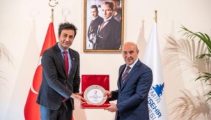 İzmir Büyükşehir Belediyesi'nden Türk Kızılayı'na destek