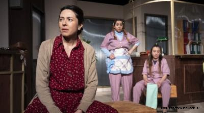 İzmir Şehir Tiyatroları üçüncü oyunu "Mor Şalvar" ile seyirciyle buluşuyor