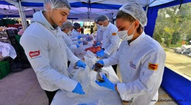 600 bin kişiye iftar yemeği dağıtılacak  İzmir dayanışması Ramazan'da büyüyerek sürüyor