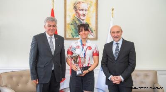 Başkan Soyer genç dövüş şampiyonu Gürel'i ağırladı