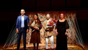 Hülya Özdemir Nutku Uluslararası İzmir Tiyatro Festivali başladı