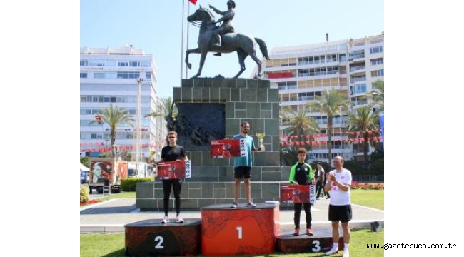 1919 kişi İzmir'den "Ata"sına koştu