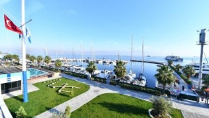 İzmirlilerin gözdesi mavi bayraklı "İzmir Marina"