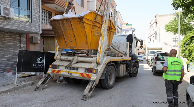Yaz tadilatlarıyla moloz mesaisi de hızlandı