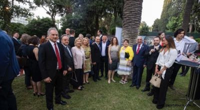 Başkan Soyer: Kutlamalarımız gecikse de dayanışmamız sürdü