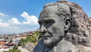         Dağcı özel ekipten Atatürk Maskı'na özel bakım