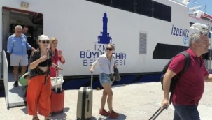  İzmirliler Midilli gezisini çok sevdi