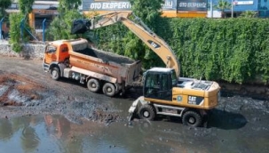 İZSU ekipleri derelerde temizlik operasyonu başlattı