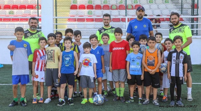 Buca Belediyesi'nden futbol kursu