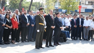 30 AĞUSTOS BUCA DEMOKRASİ MEYDANINDA KUTLANDI