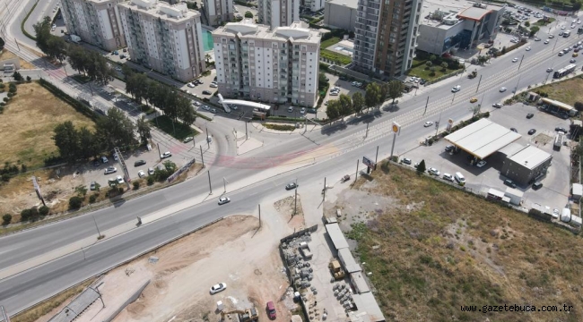 Cahar Dudayev Bulvarı'nda trafik düzenlemesi Çiğli Tramvayı Karşıyaka ile birleşiyor