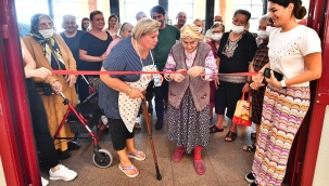 İzmir Büyükşehir Belediye Başkanı Tunç Soyer'in sosyal belediyecilik ilkesi doğrultusunda huzurevi sakinleri için bir proje daha hayata geçirildi