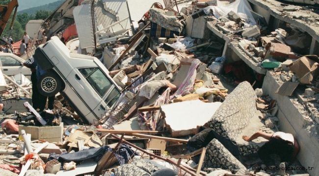 Marmara Depremi'nin üzerinden 23 yıl geçti