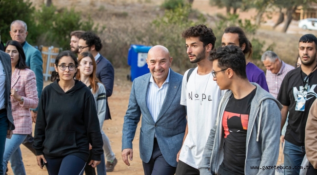 Başkan Soyer "Gençler Suyu Konuşuyor" temalı gençlik kampını ziyaret etti