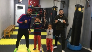 SAMPİYON KARDEŞLER