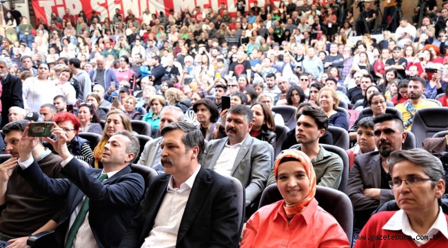 Binlerce İzmirli, TİP'in aday tanıtımında buluştu